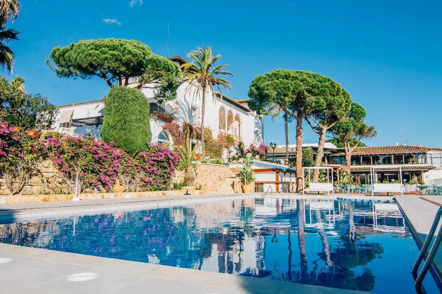 Hotel Roger De Flor By Seleqtta OUTDOOR_POOL