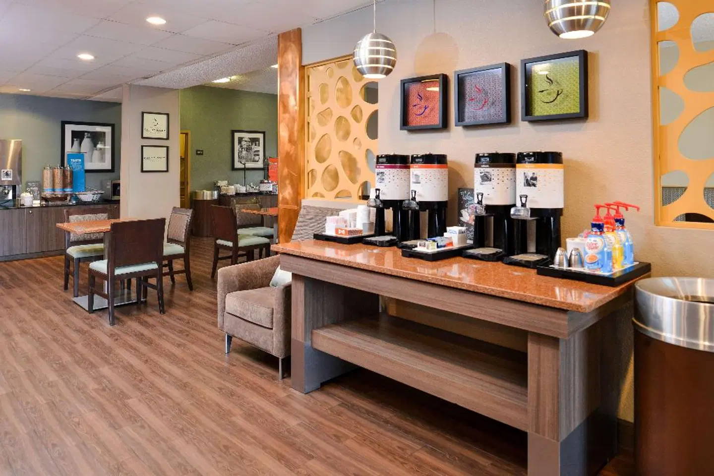 Hampton Inn closest to Universal Orlando LOUNGE_LOBBY
