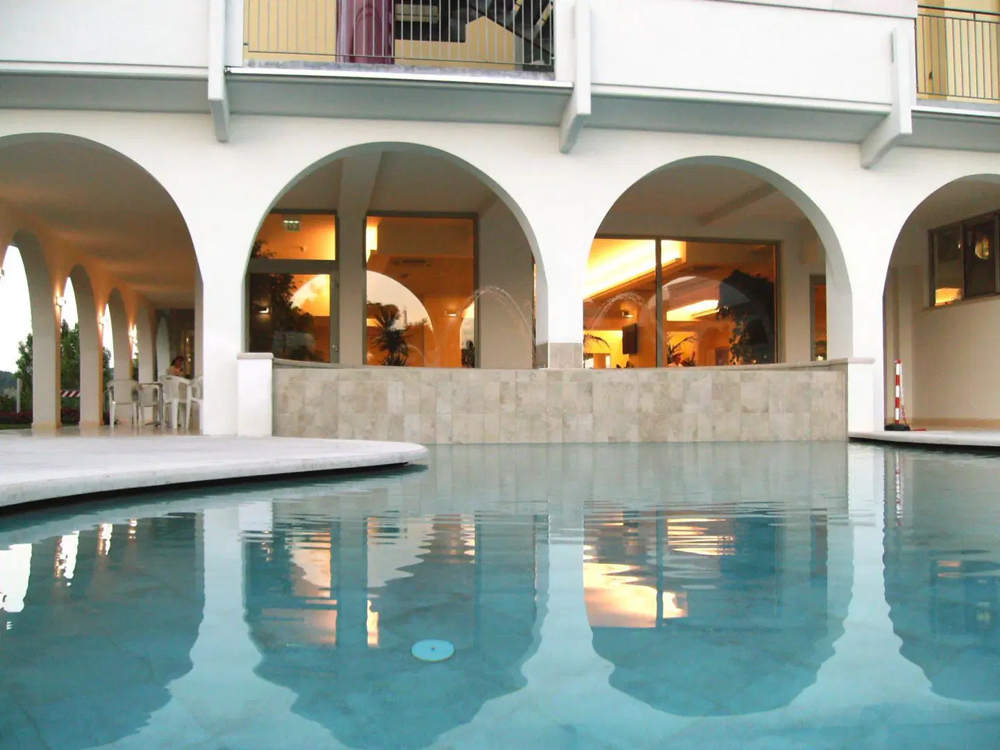 Rivus OUTDOOR_POOL