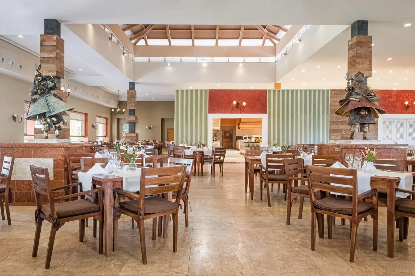 Iberostar Waves Bahia Restaurant