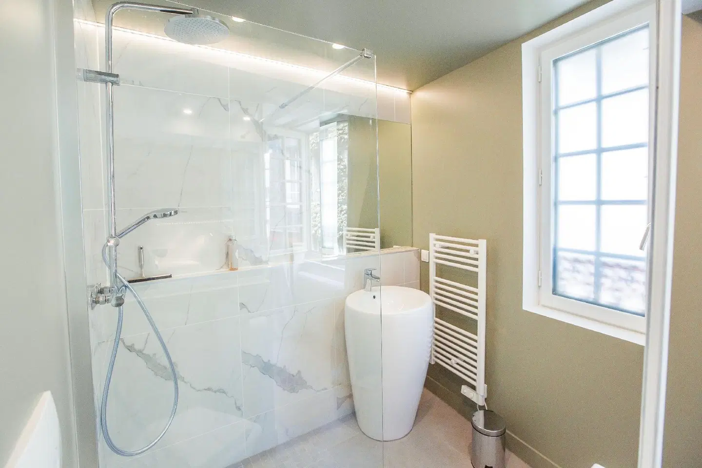 La Maison des Arts, Le Six Badezimmer