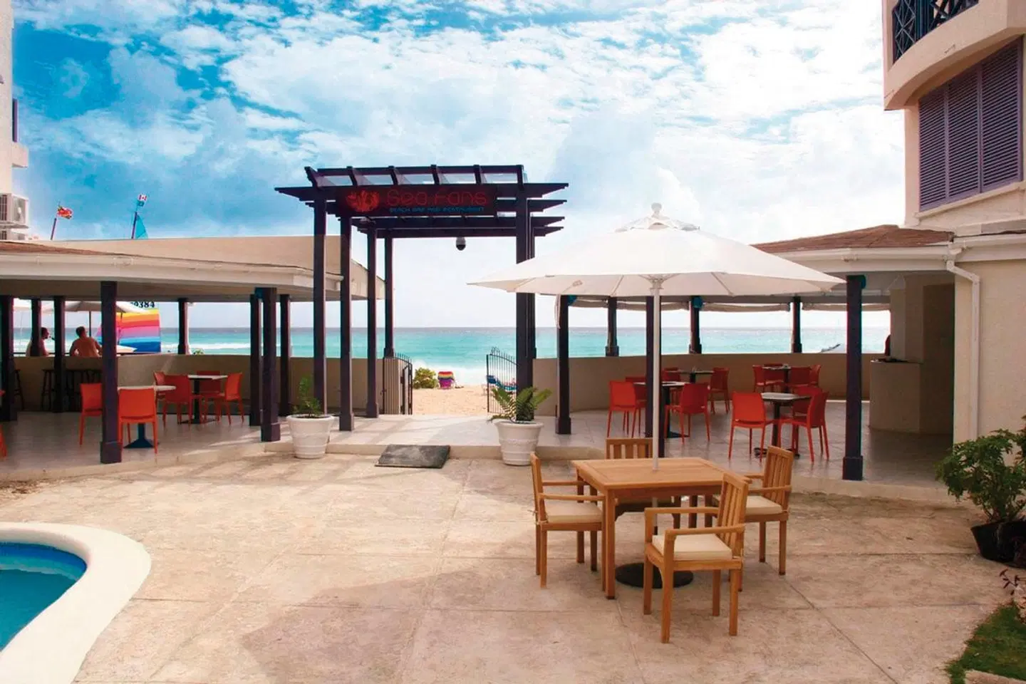 Infinity on the Beach Terrasse