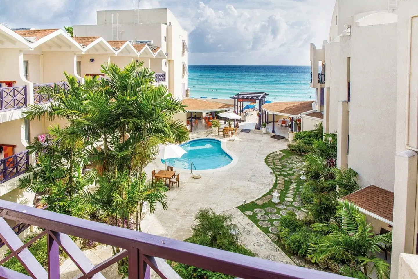 Infinity on the Beach EXTERIOR