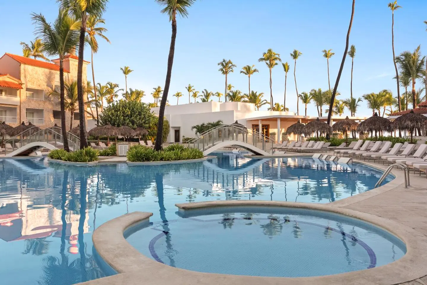 TRS Turquesa Hotel OUTDOOR_POOL