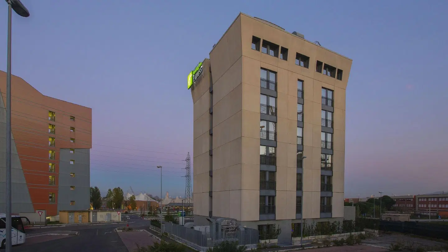 GP Hotel EXTERIOR