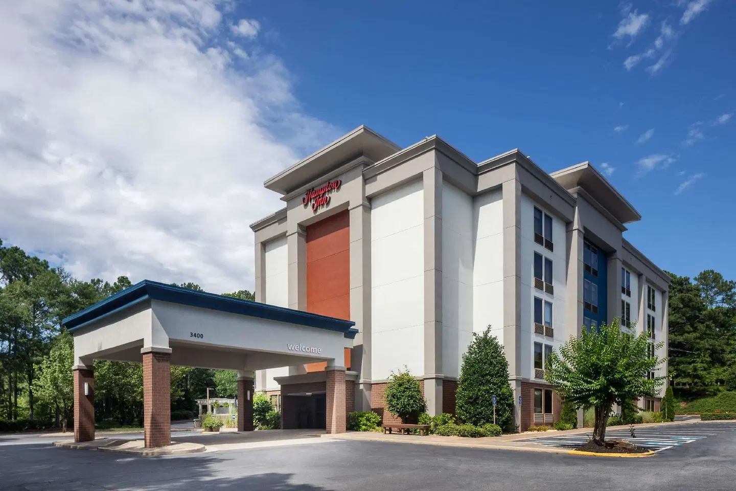 Hampton Inn Atlanta-Northlake EXTERIOR