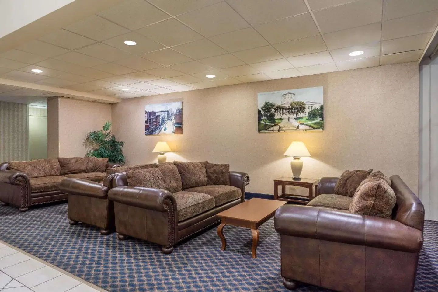 Days Inn by Wyndham Columbus Airport LOUNGE_LOBBY