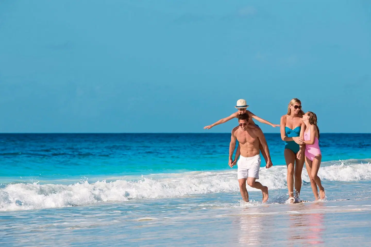 Dreams Jade Resort & Spa PEOPLE