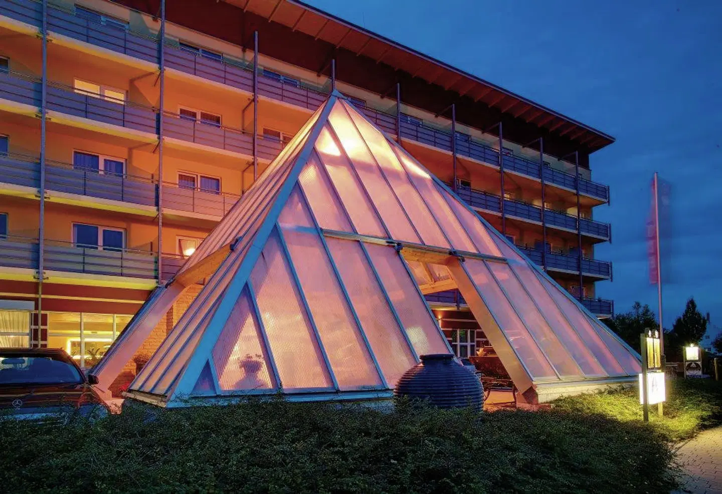 Kurhotel Pyramide EXTERIOR
