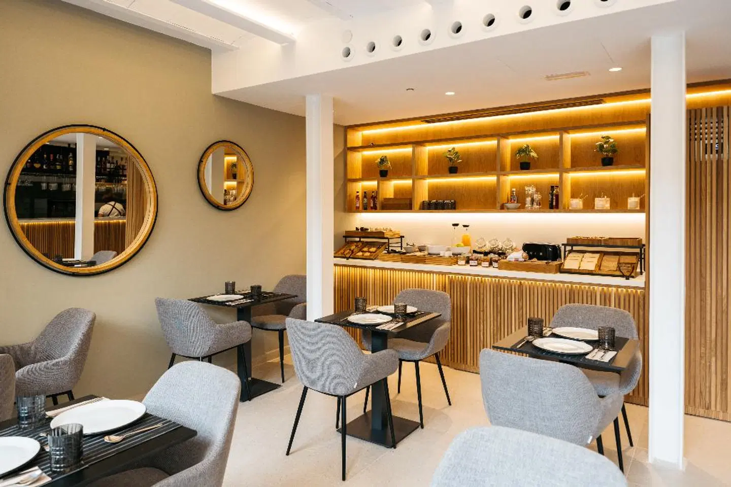 Petit Monti·Sión Boutique Bar