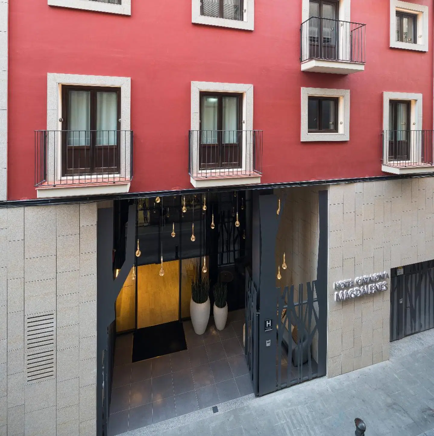 Catalonia Magdalenes EXTERIOR