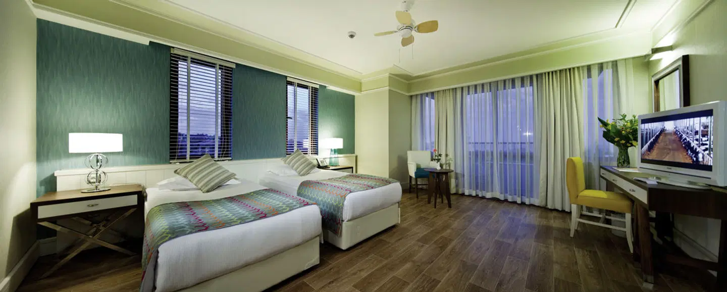 Club Grand Side ROOM_EXAMPLE