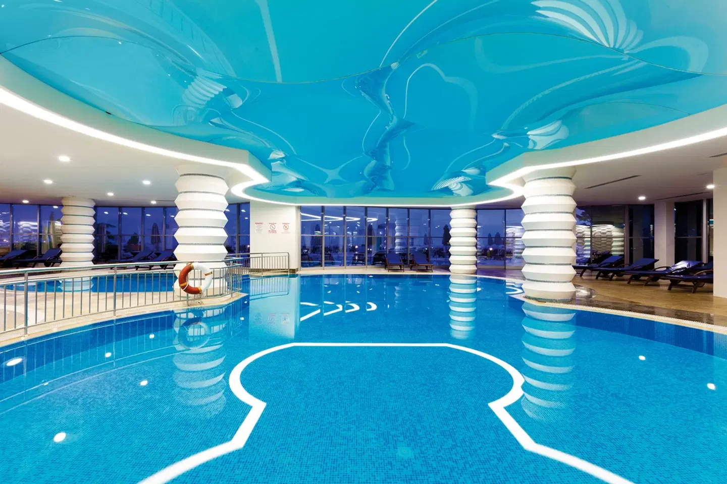 Melas Resort Hotel Hallenbad