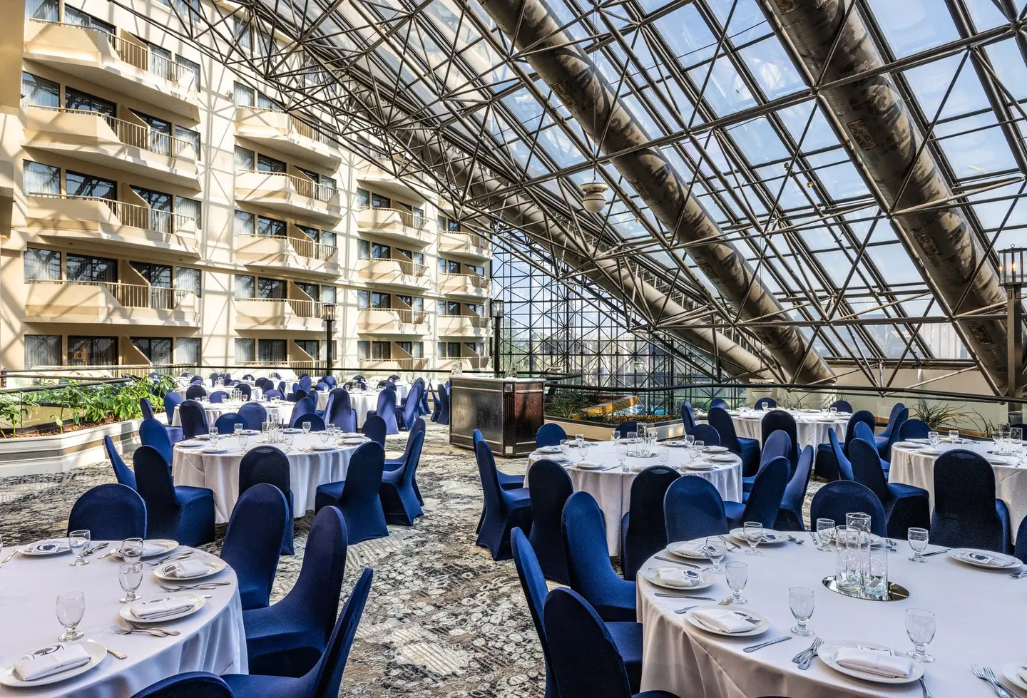 DoubleTree by Hilton Newark Restaurant