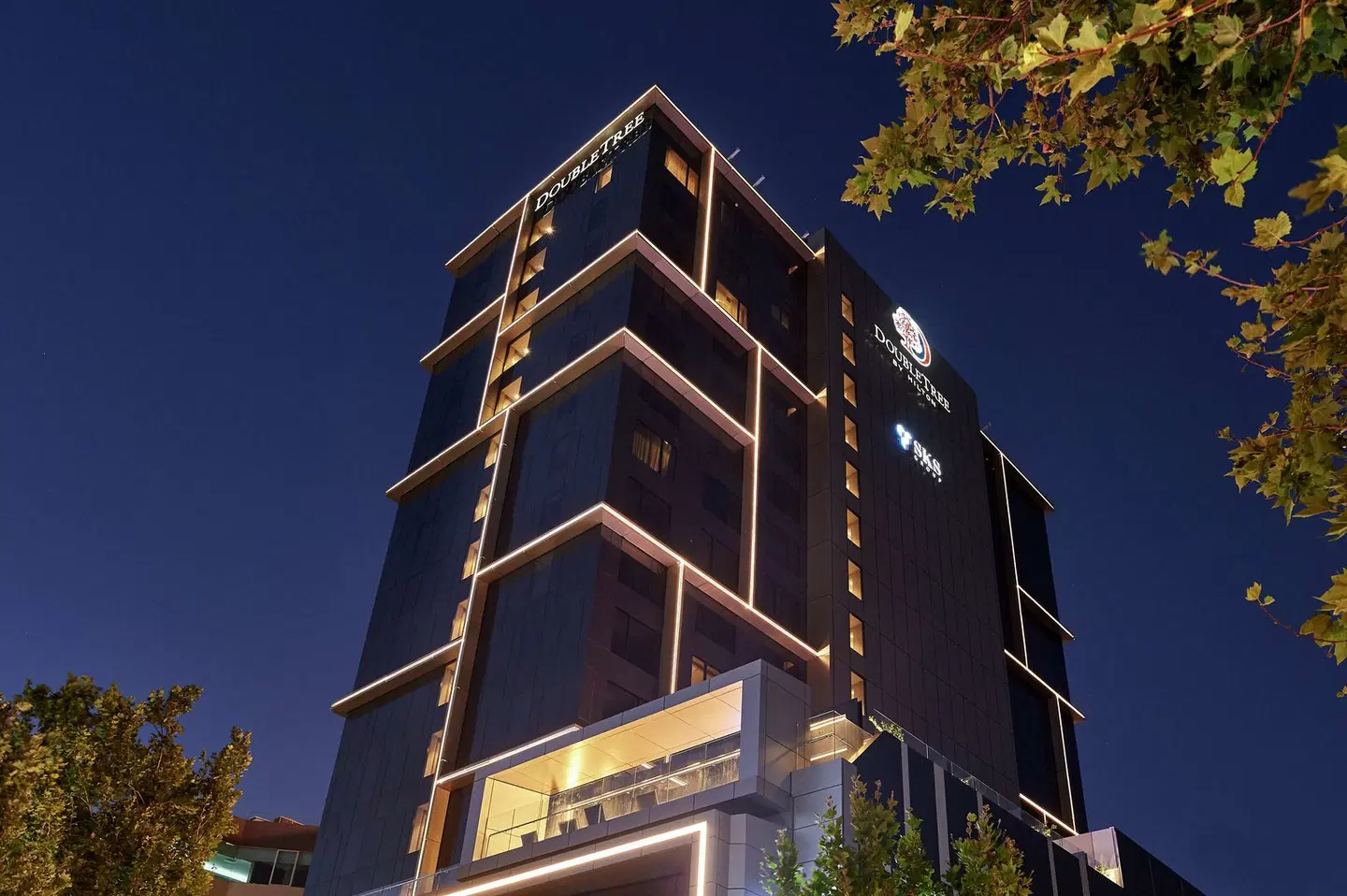 DoubleTree by Hilton Perth Northbridge EXTERIOR