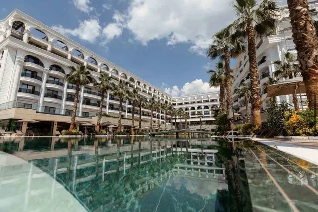 Fafa Aqua Palace Resort & Spa OUTDOOR_POOL