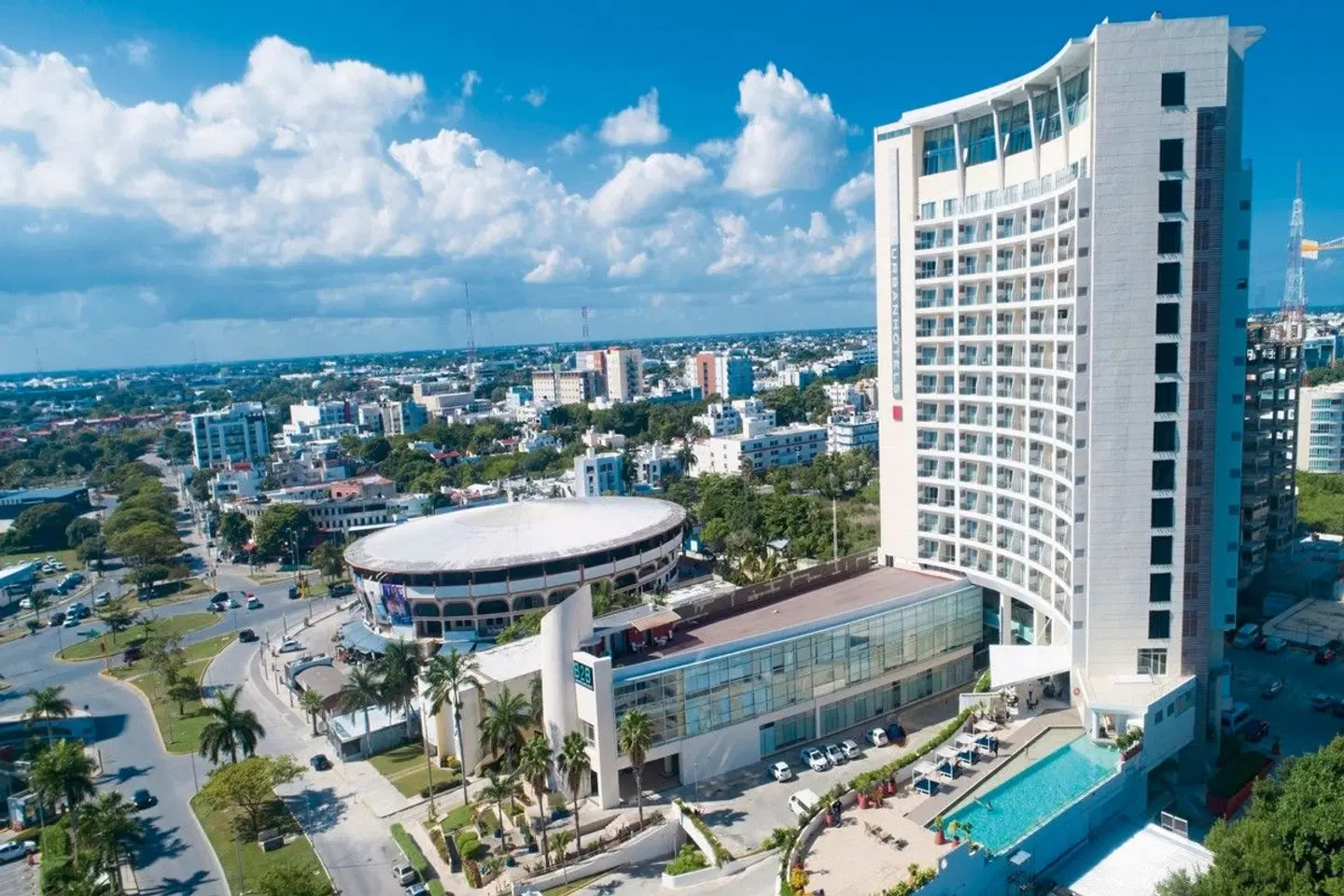 Krystal Urban Cancun EXTERIOR