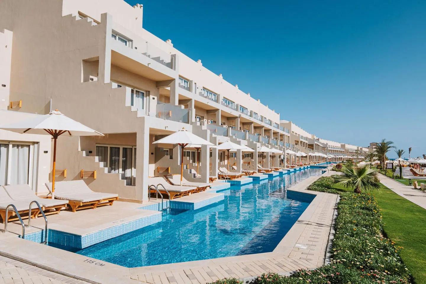 Diamond Beach by Pearl Resort OUTDOOR_POOL