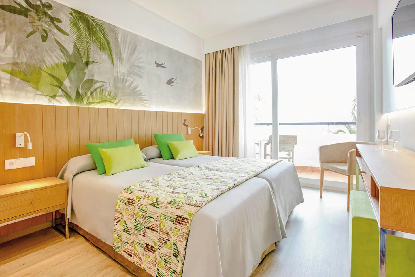 Universal Hotel Castell Royal ROOM_EXAMPLE