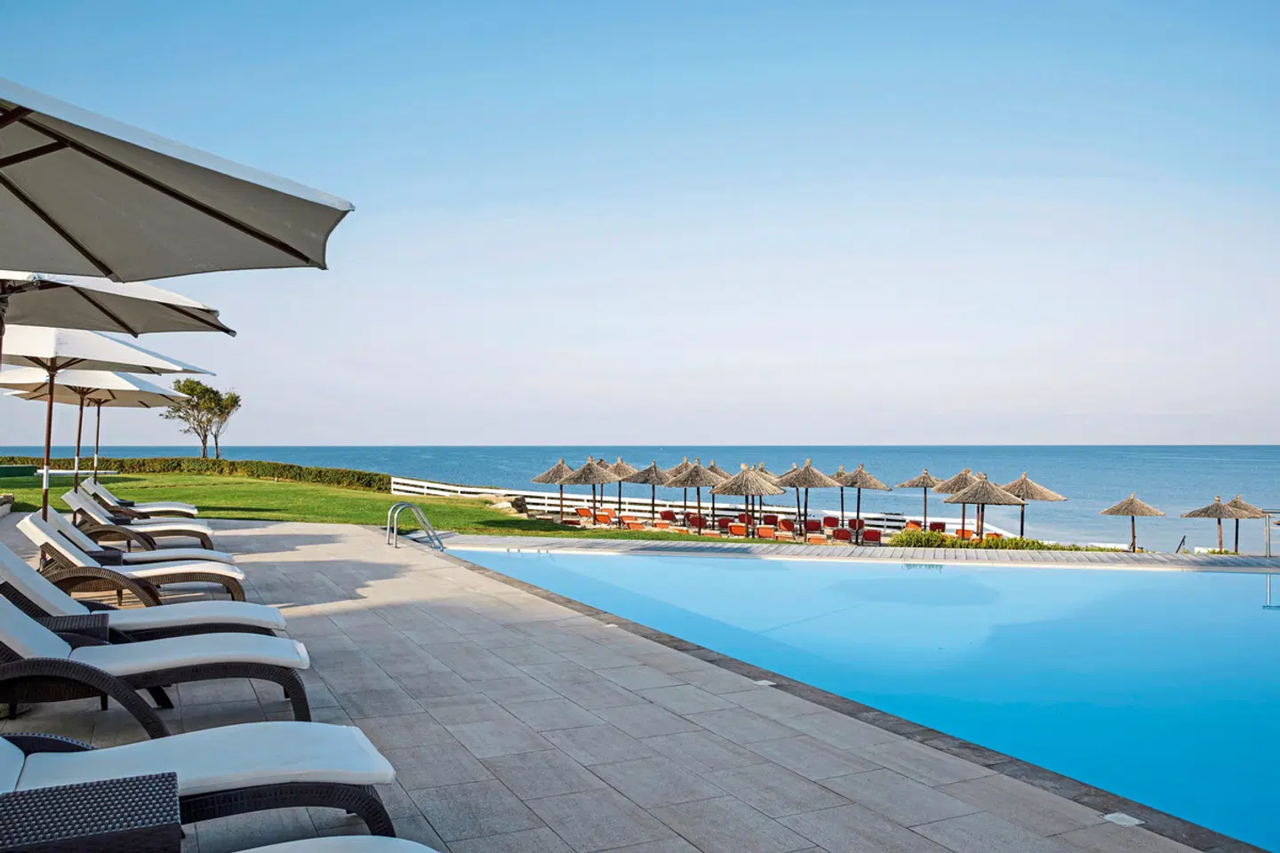 Istion Club OUTDOOR_POOL