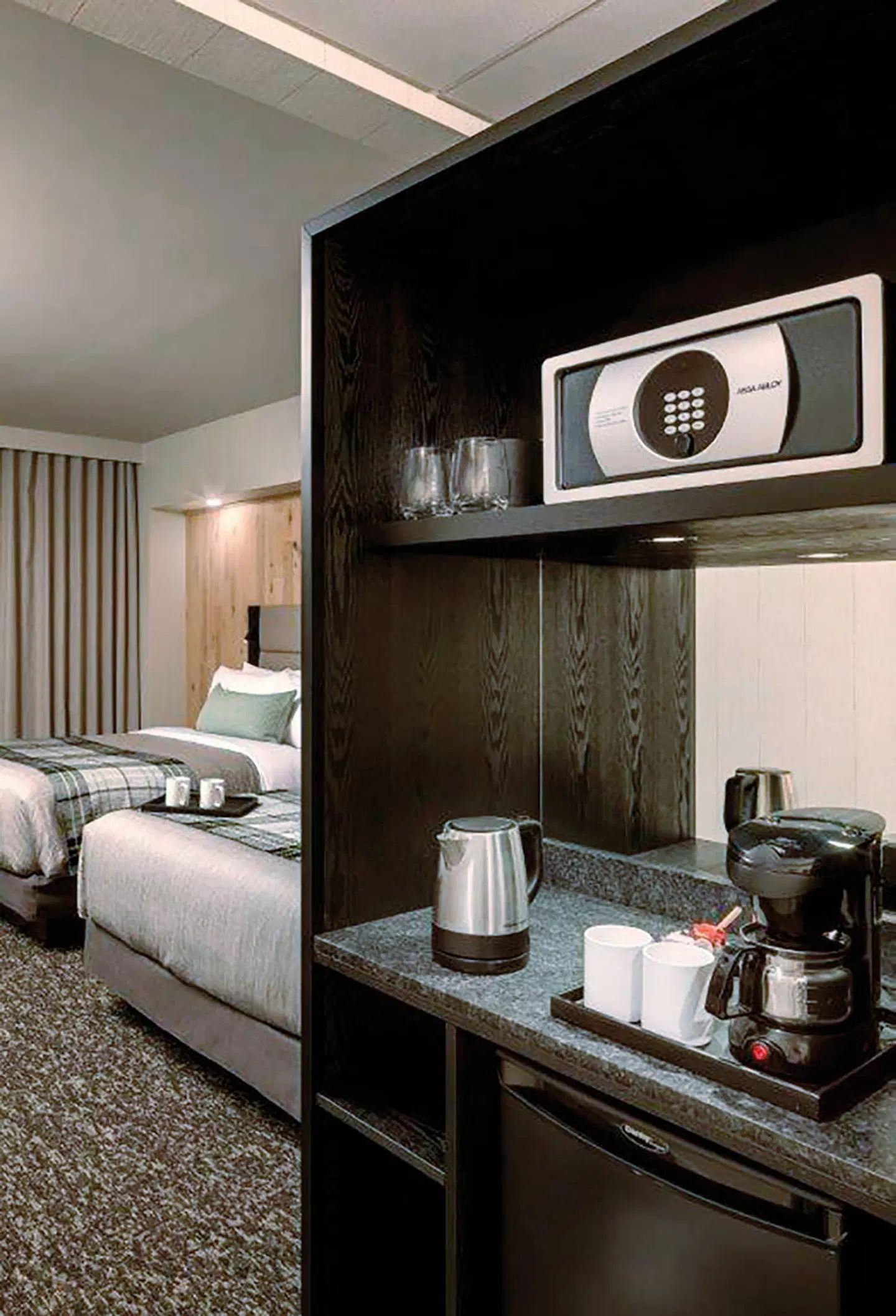 Peaks Hotel & Suites ROOM_EXAMPLE