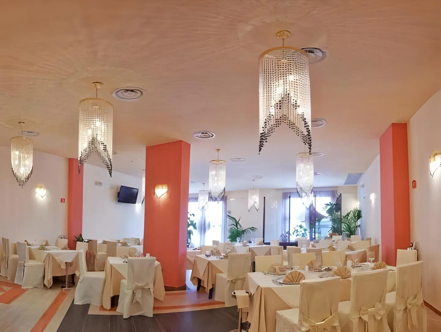 Albanuova Hotel Restaurant