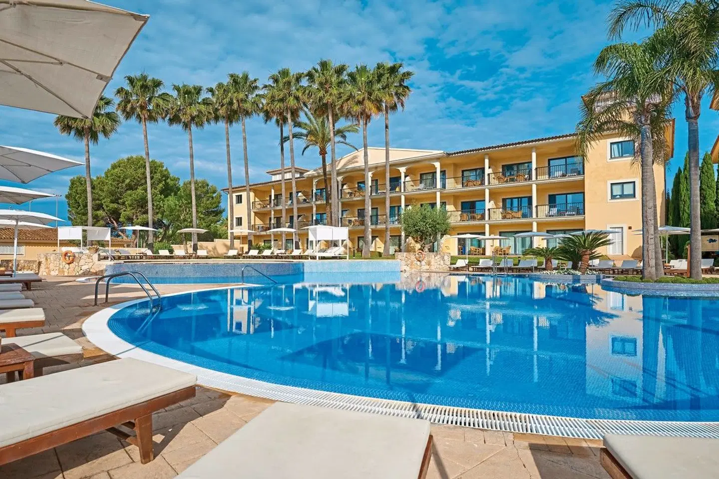 CM Mallorca Palace OUTDOOR_POOL