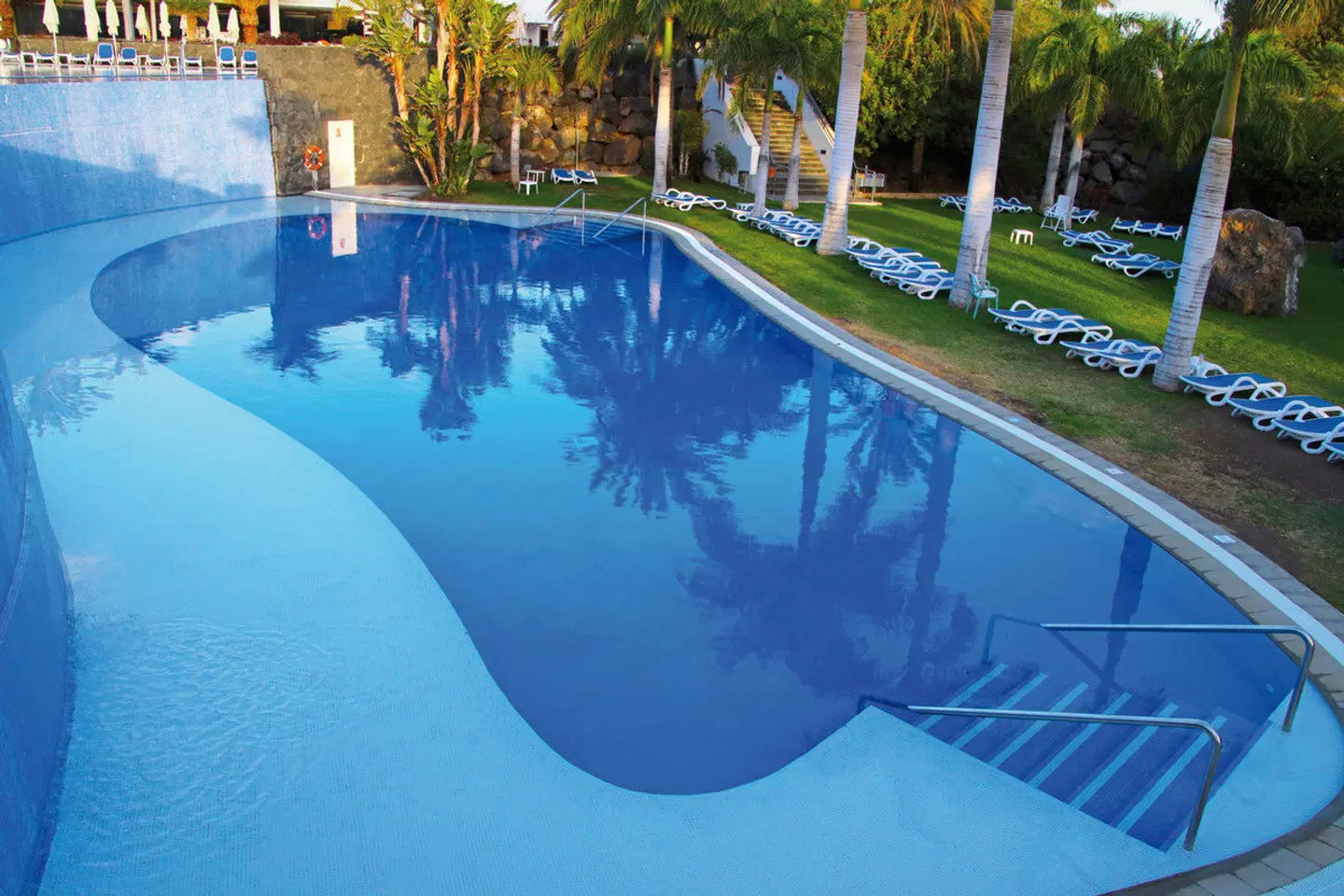 Hotel Costa Calero Thalasso & Spa Hallenbad