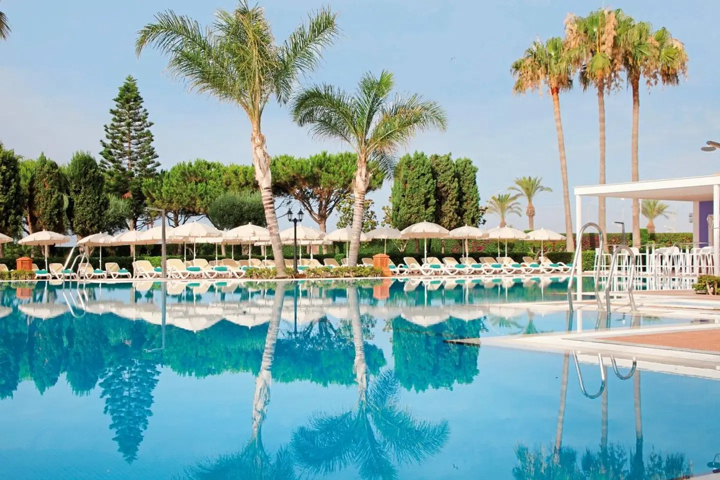 Iberostar Waves Málaga Playa OUTDOOR_POOL