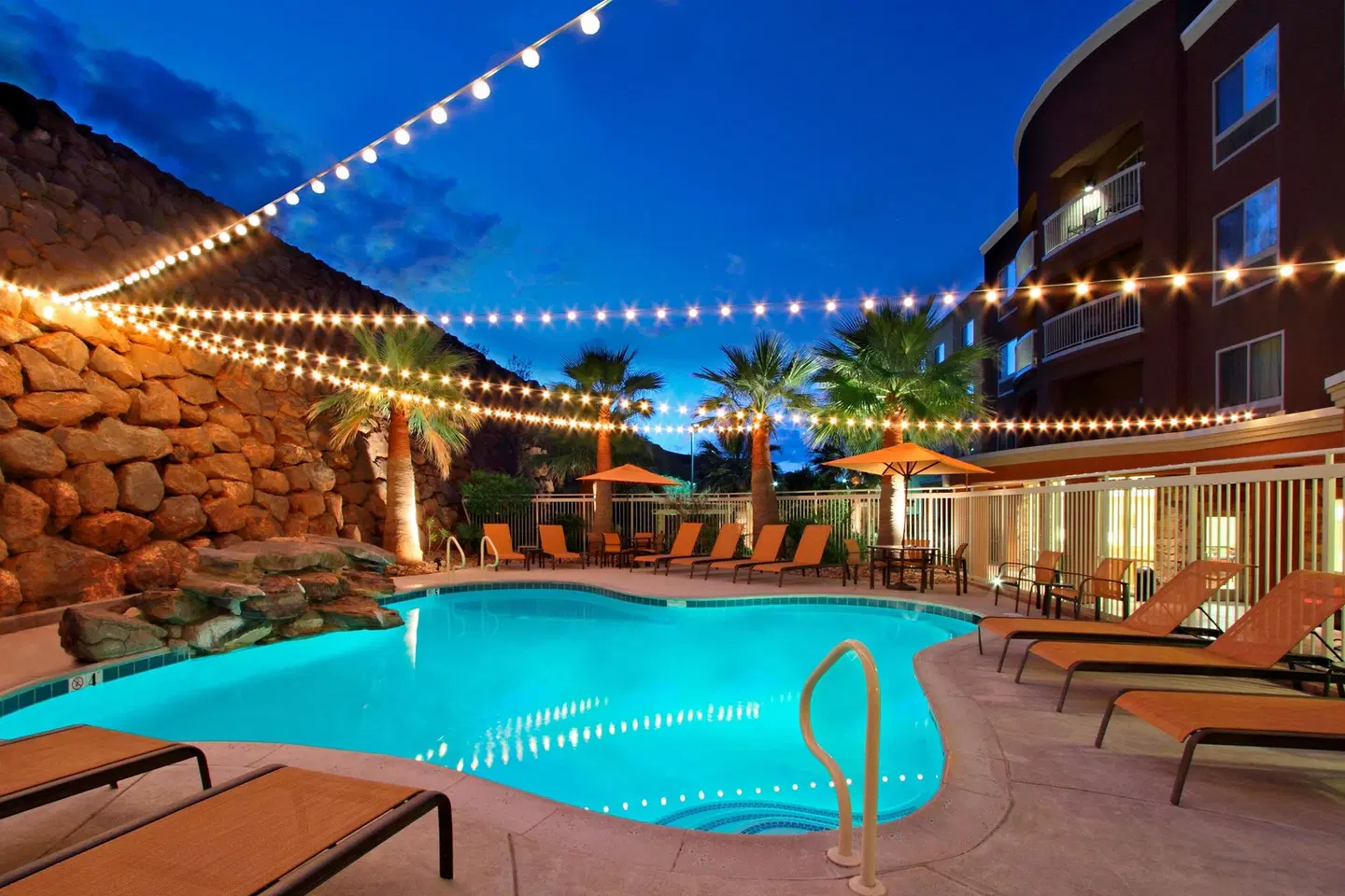 Courtyard by Marriott St. George OUTDOOR_POOL