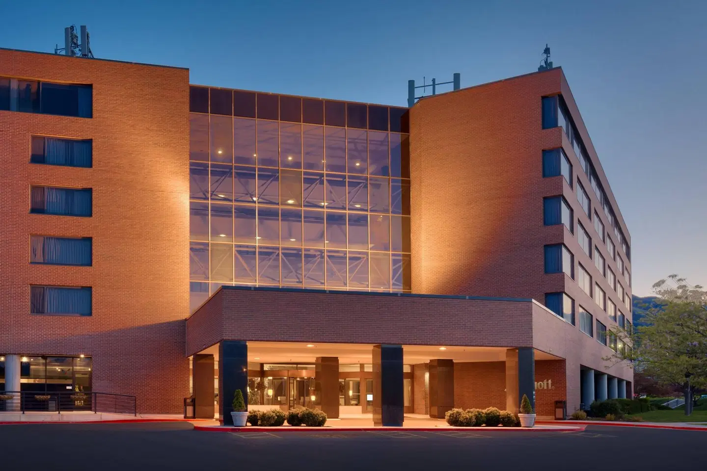 Salt Lake City Marriott University Park EXTERIOR