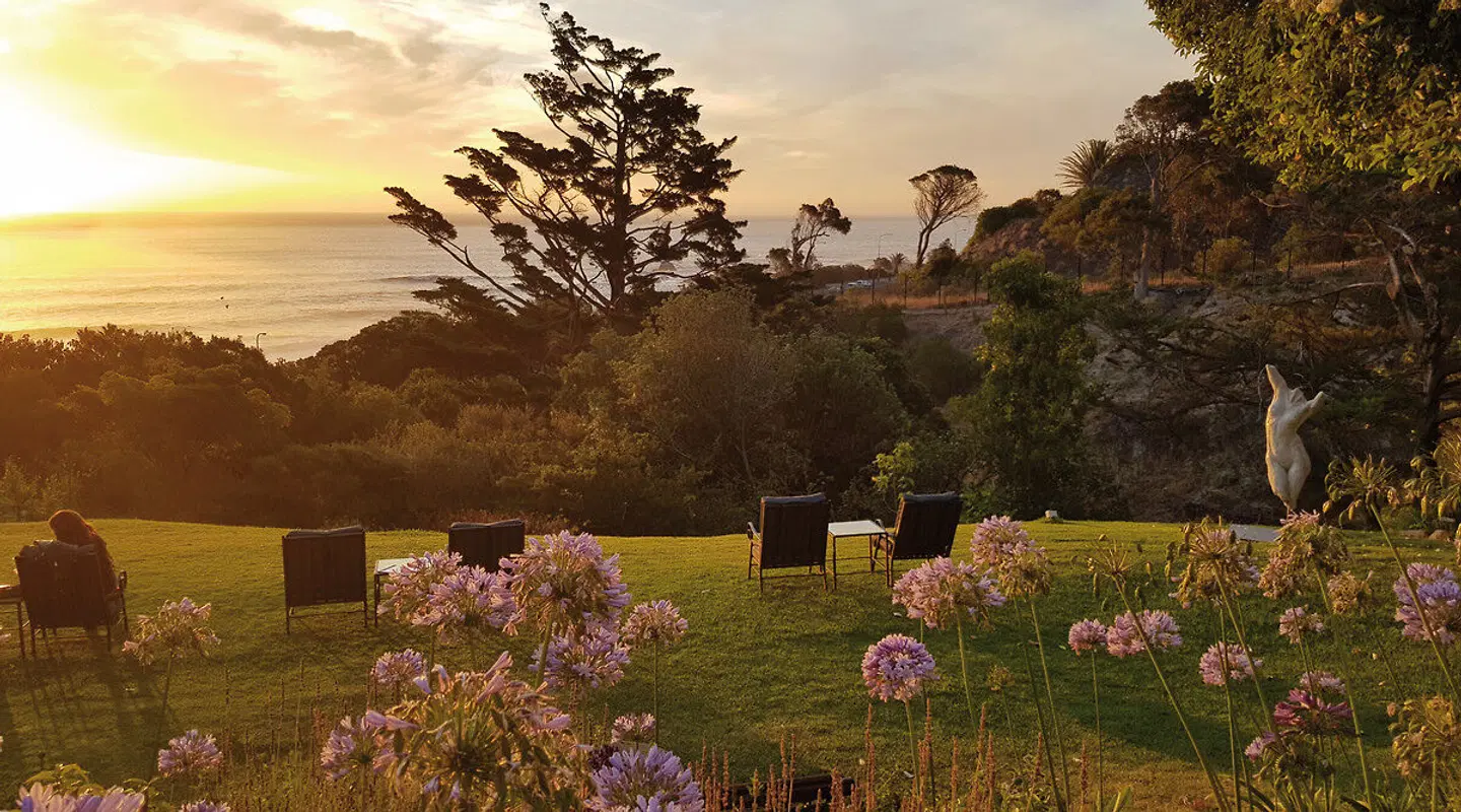 Village N Life: Camps Bay Retreat LANDSCAPE