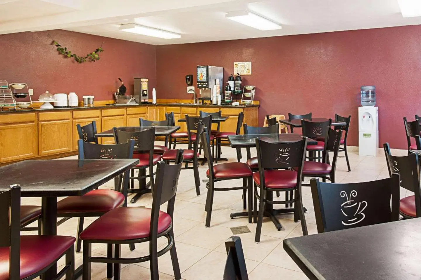 Rodeway Inn & Suites Bar