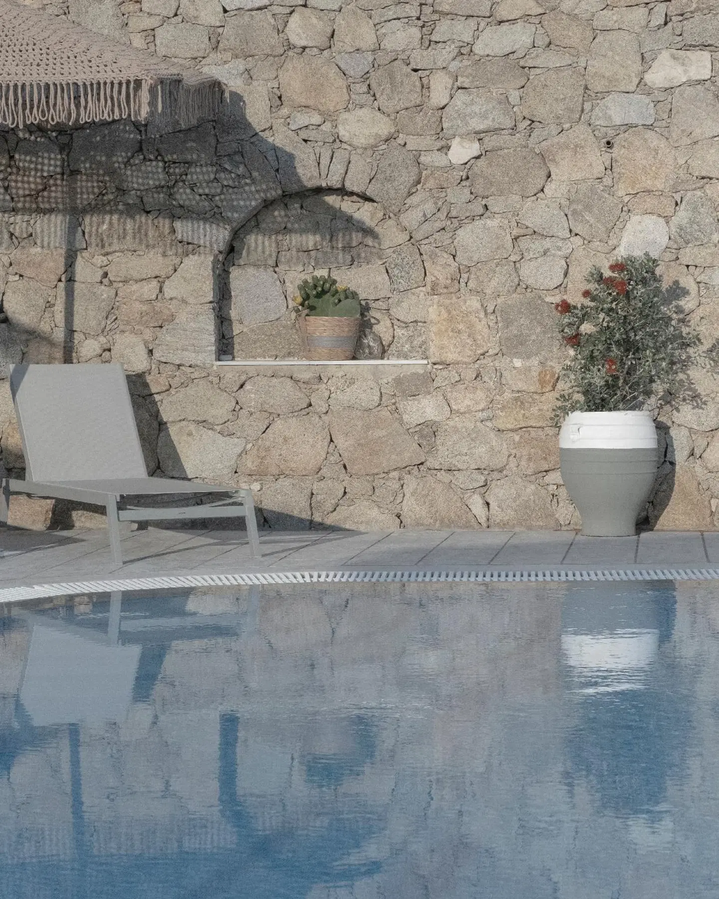 Mykonos Essence Hotel OUTDOOR_POOL
