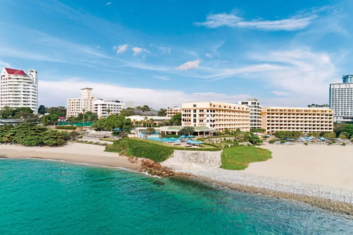 Dusit Thani Pattaya EXTERIOR