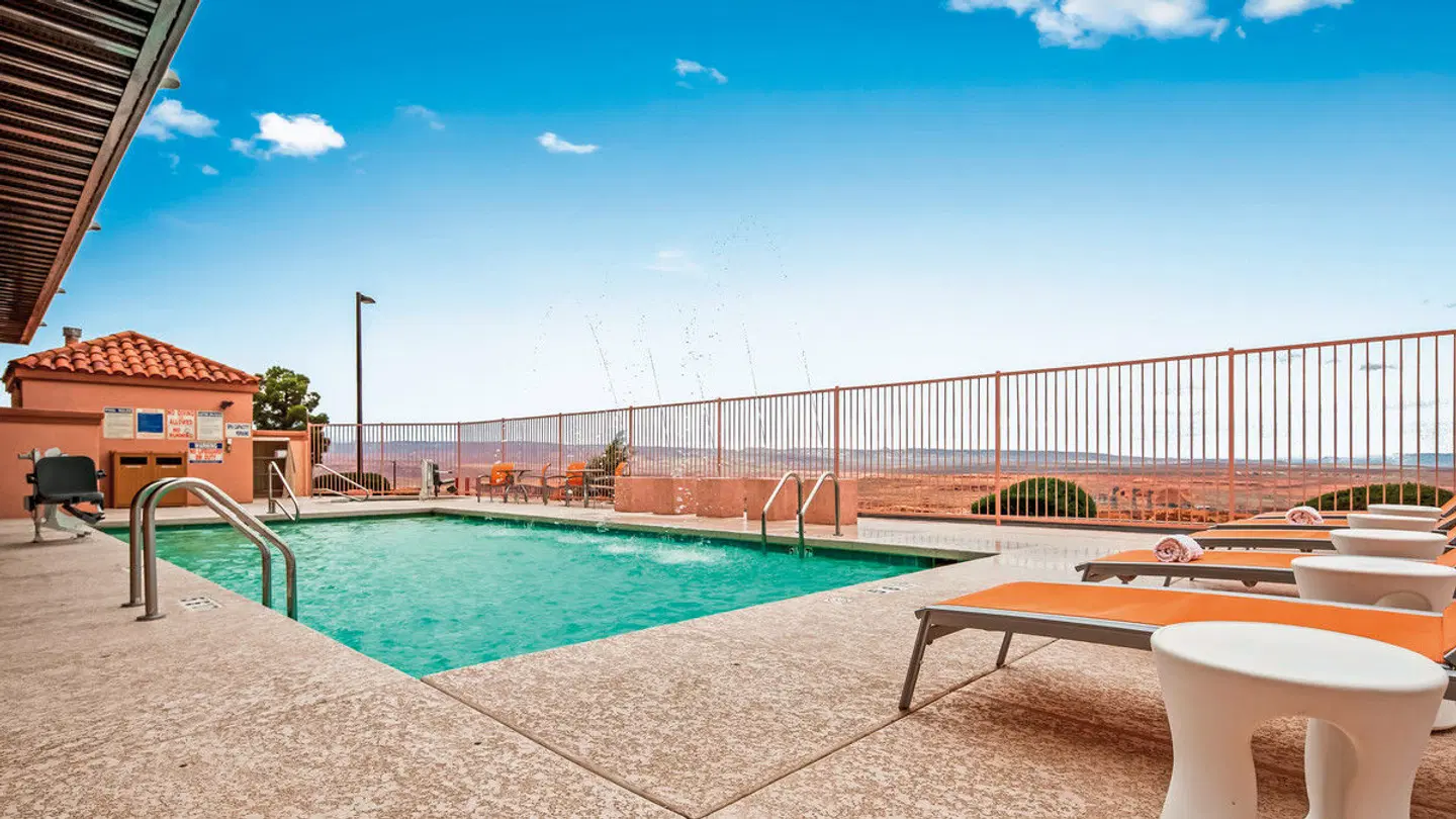 Best Western View of Lake Powell Hotel OUTDOOR_POOL