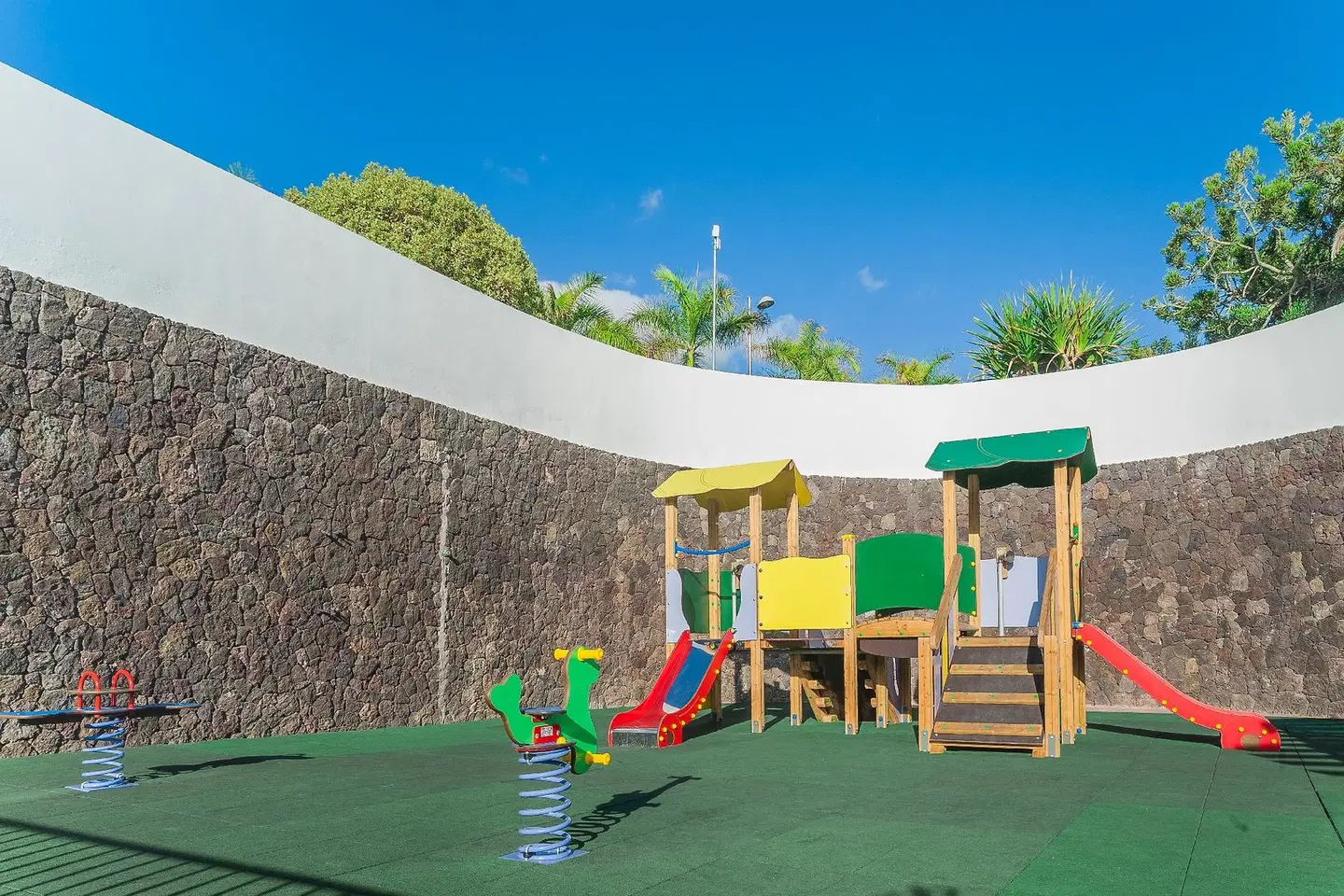 Sunset Harbour Club SPORTS_AND_LEISURE