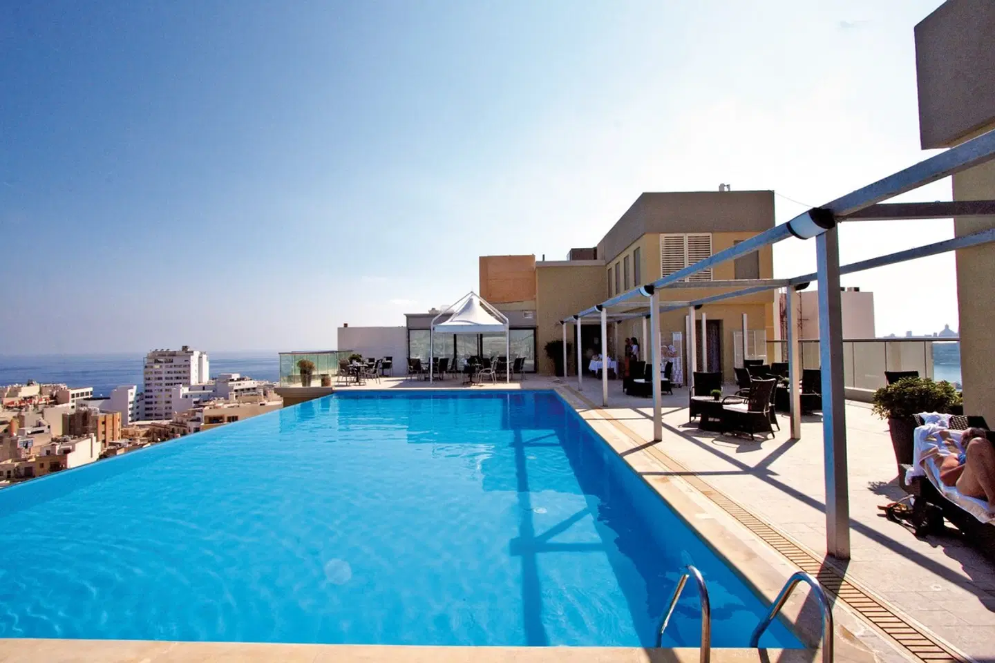 AX The Palace OUTDOOR_POOL