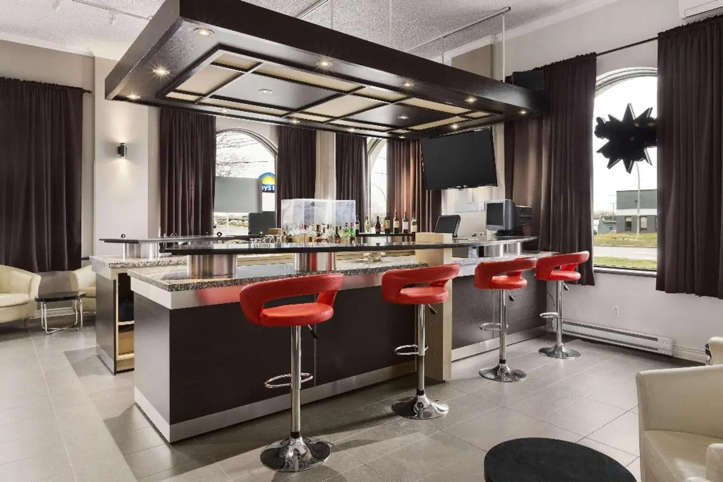 Days Inn by Wyndham Montreal Airport Conference Centre Bar