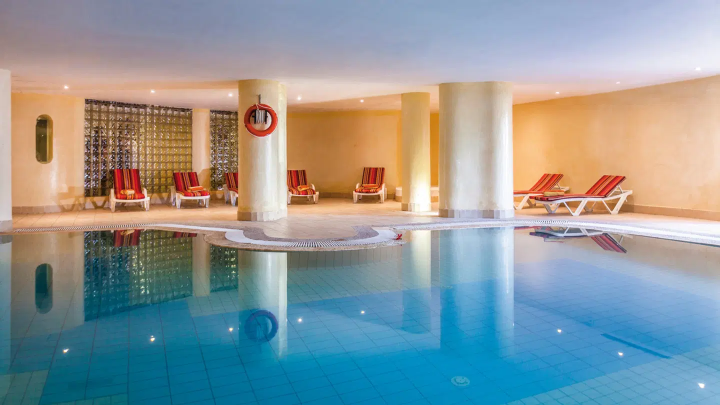 Petit Palais & Spa Djerba Hallenbad