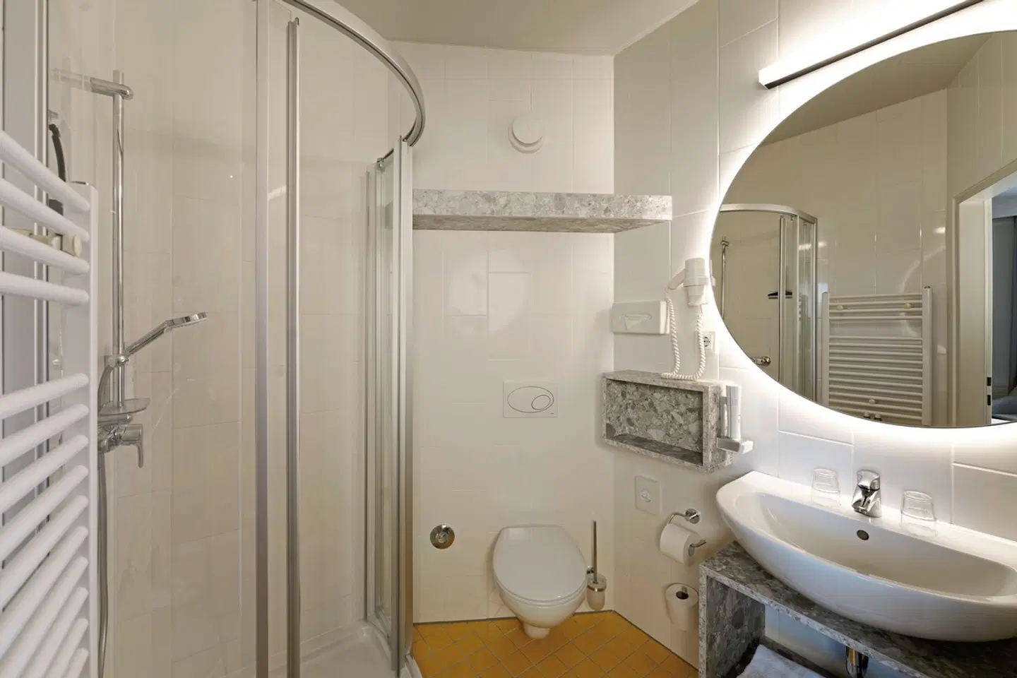 H2O Hotel-Therme-Resort Badezimmer