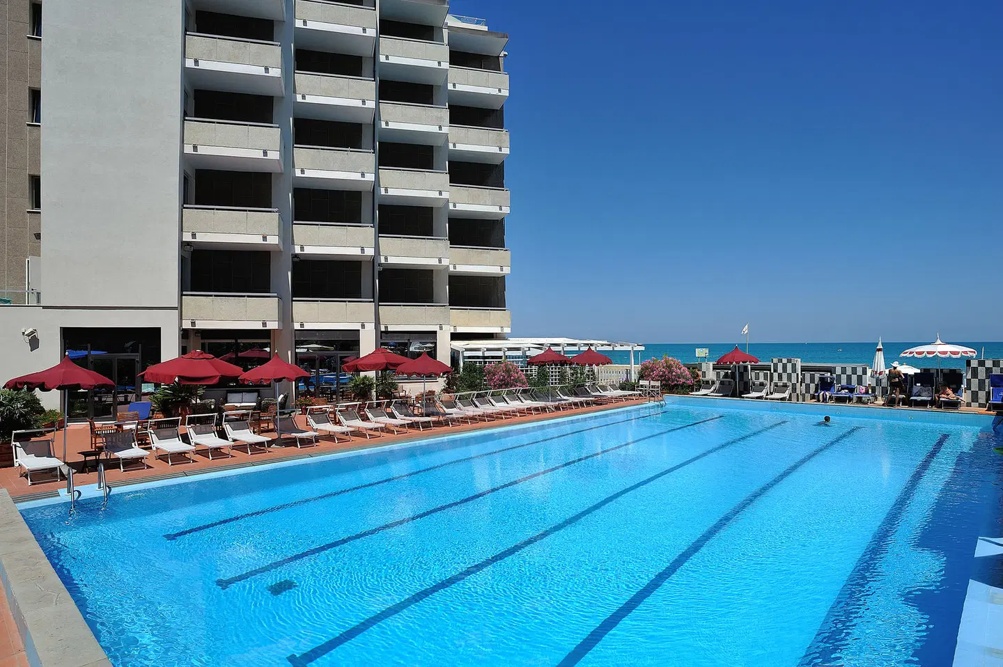 Imperial Sport OUTDOOR_POOL