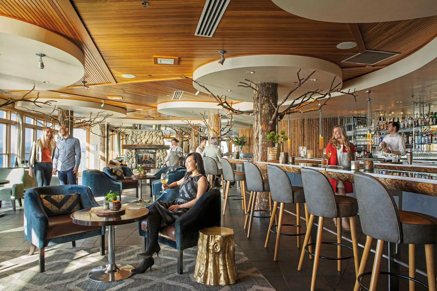 The Edgewater Hotel Bar
