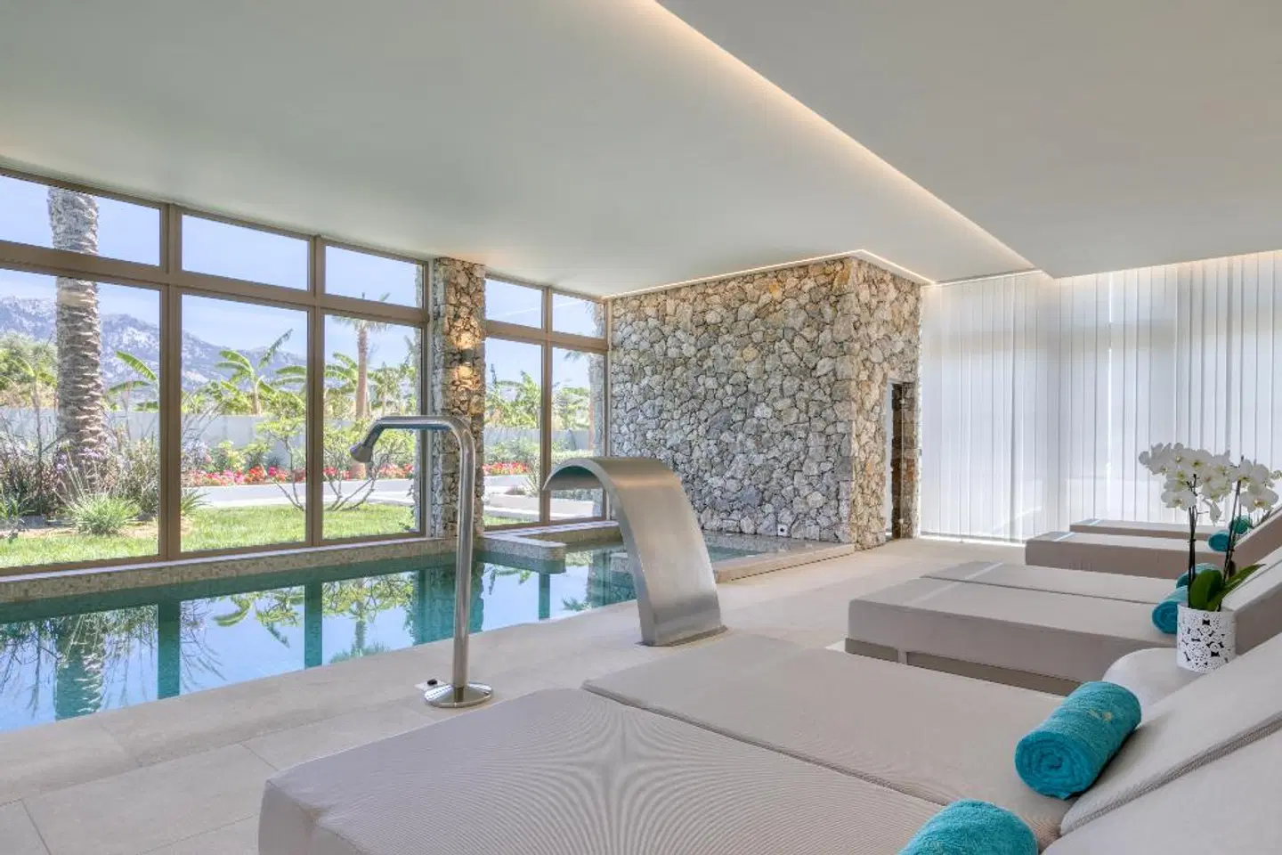 Utopia Blu Hallenbad