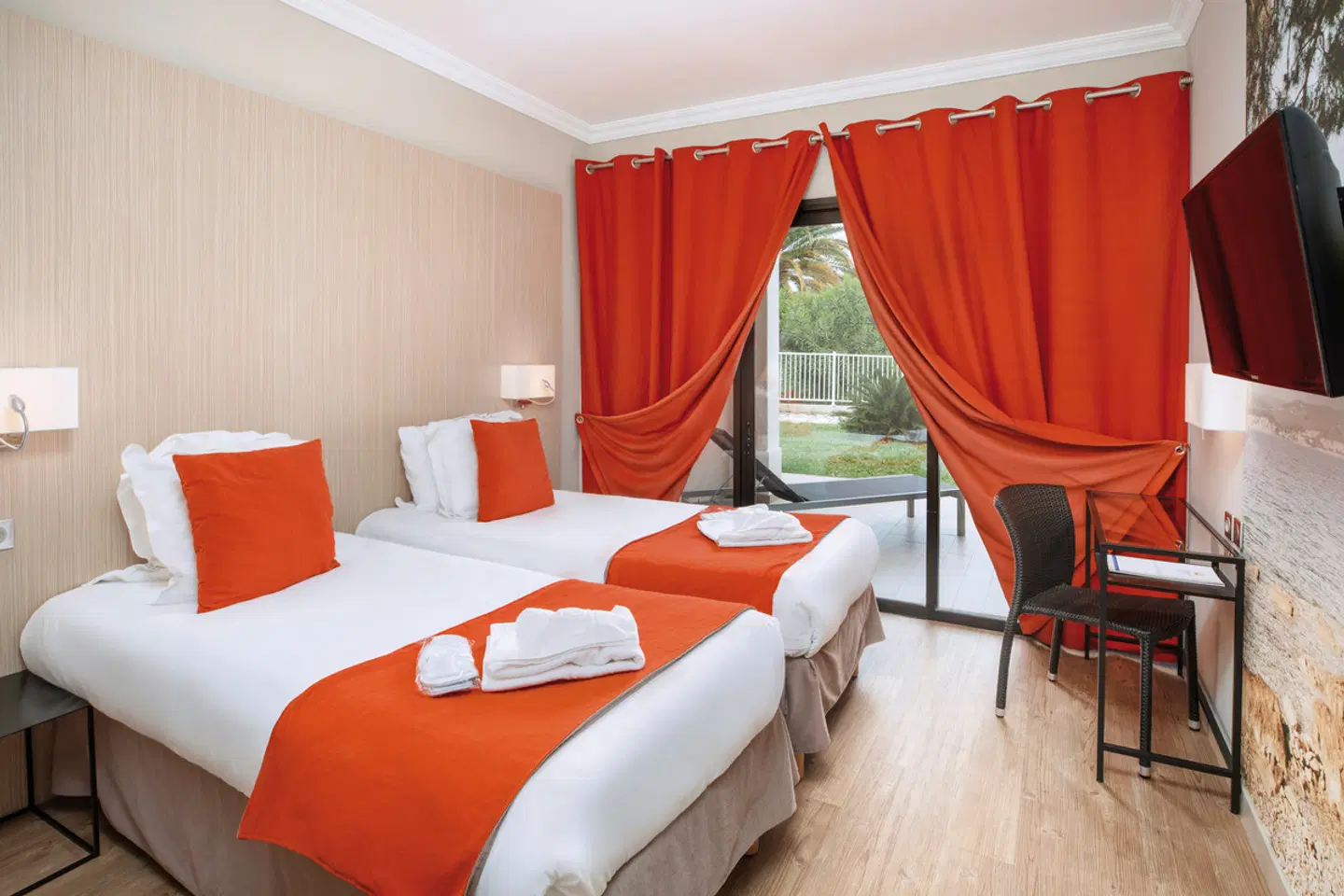 SOWELL HÔTELS St. Tropez ROOM_EXAMPLE