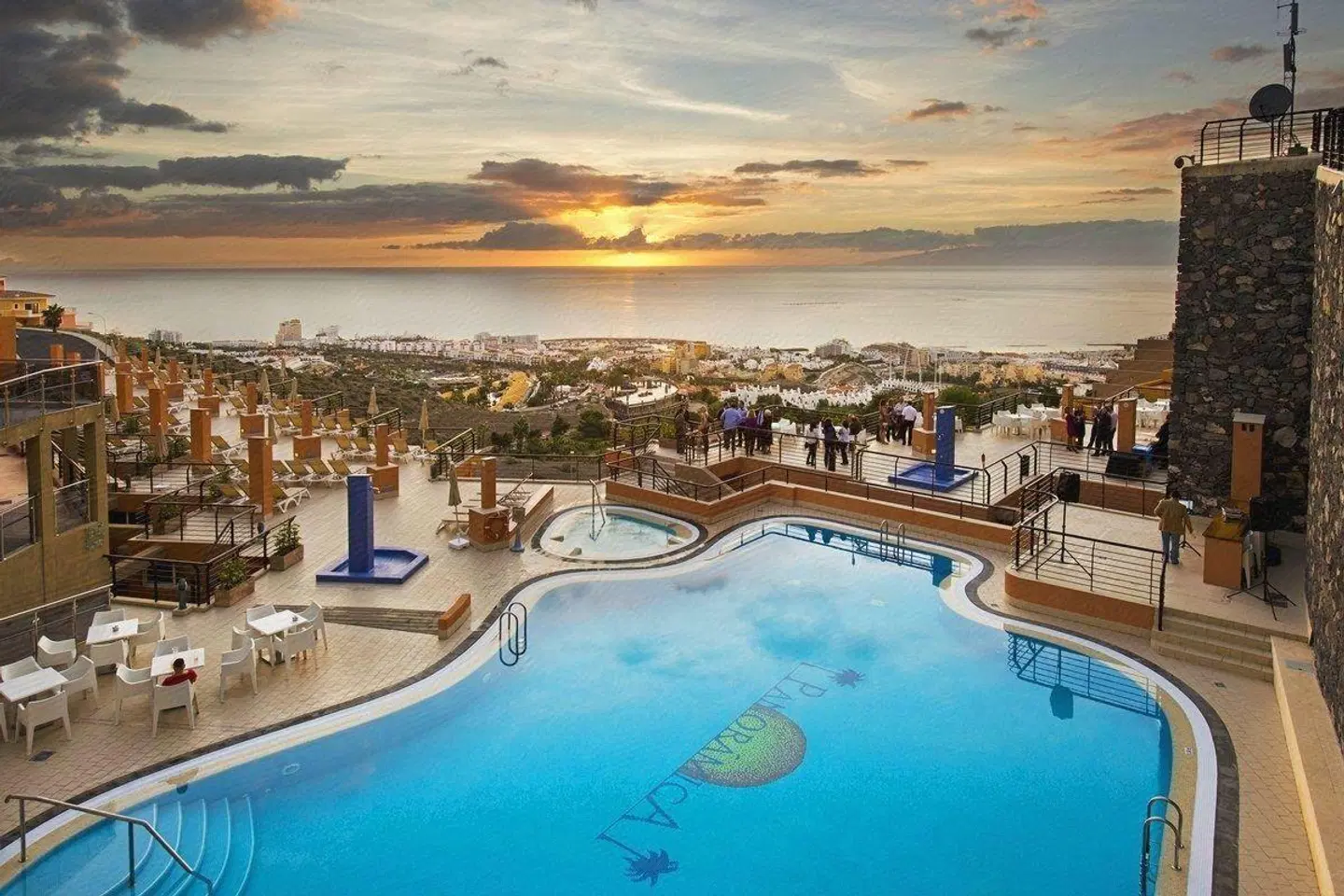 KN Aparthotel Panorámica OUTDOOR_POOL