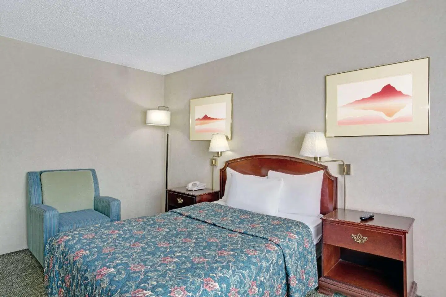 Ramada by Wyndham Reno Hotel & Casino ROOM_EXAMPLE