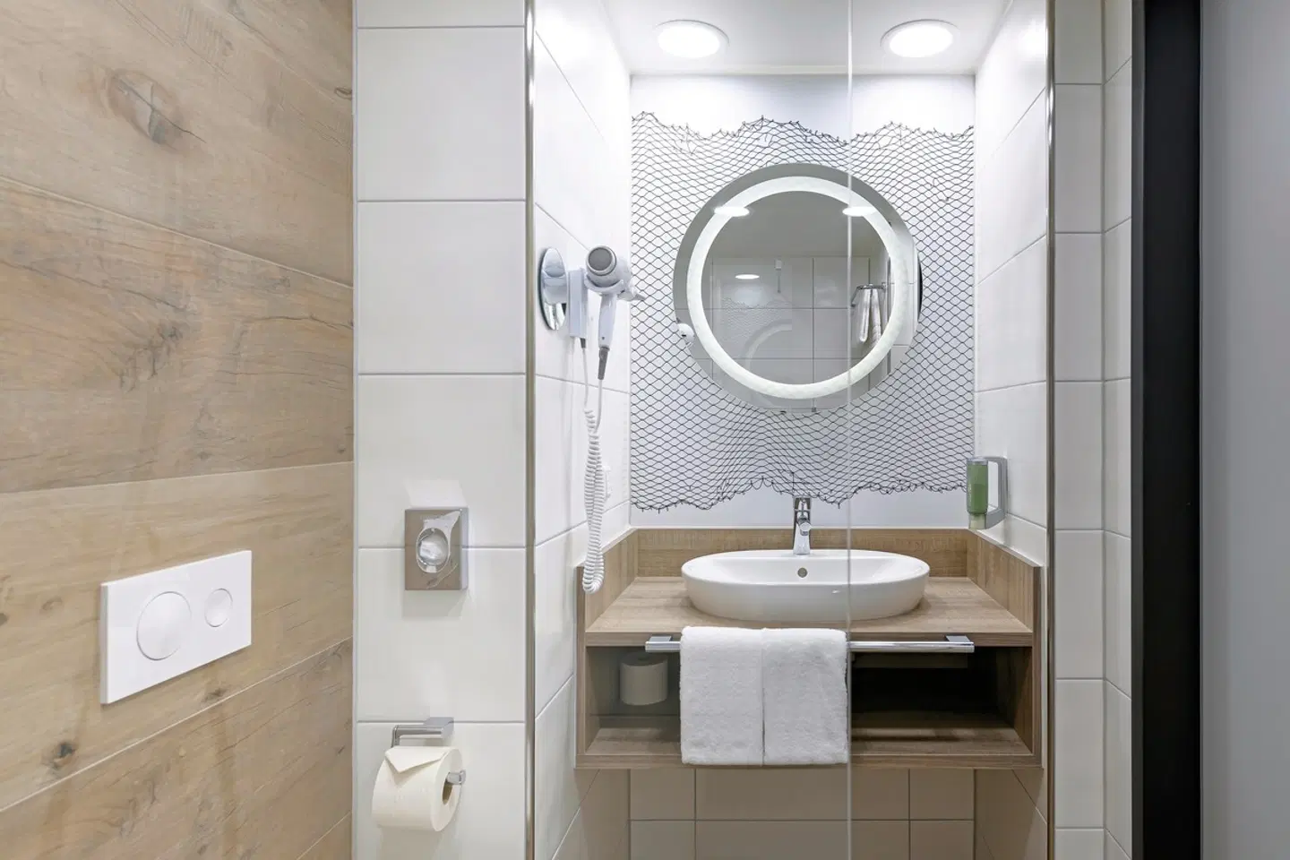 ibis Styles Kiel Badezimmer
