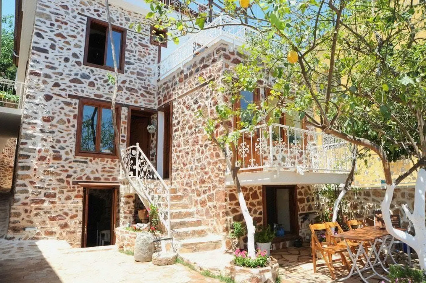 Lemon Villa Hotel EXTERIOR