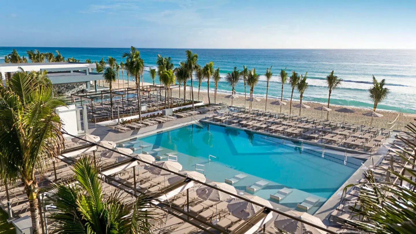 Hotel Riu Ventura OUTDOOR_POOL